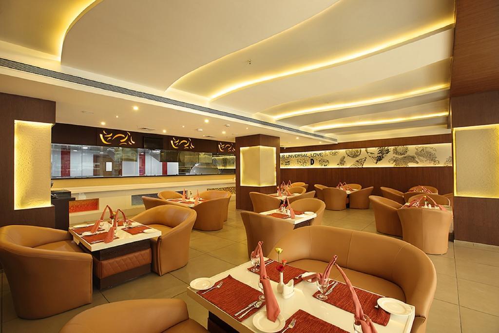 Thrissur The Garuda Hotel מראה חיצוני תמונה